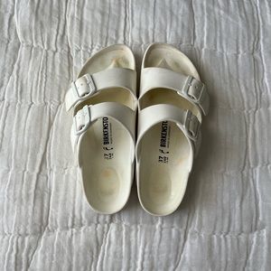 Birkenstocks Arizona white plastic sandals